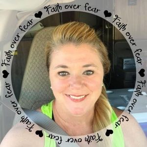 Meet your Posher, Melanie-robert